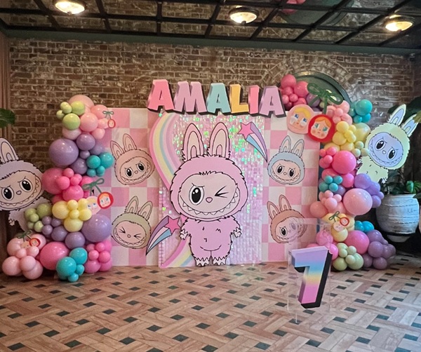 labubu cutouts decoration and balloons