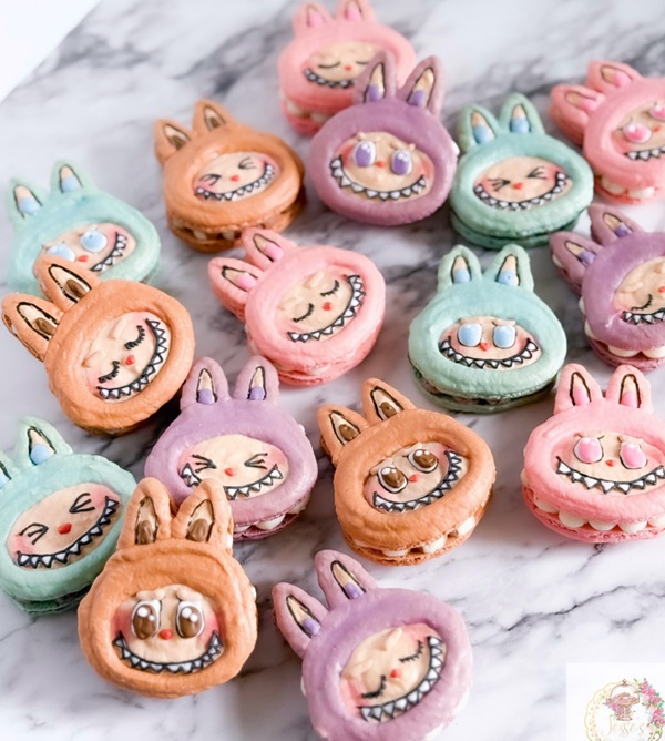 labubu macarons desserts