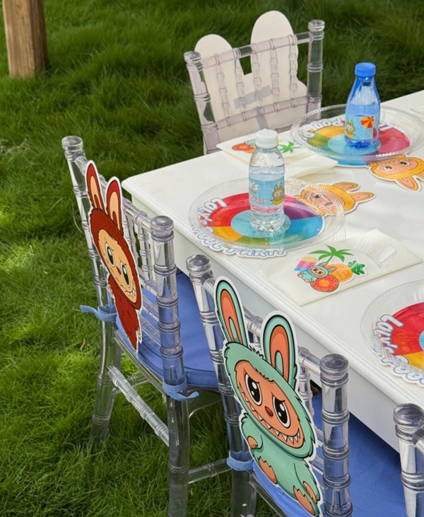 labubu pool party table setup