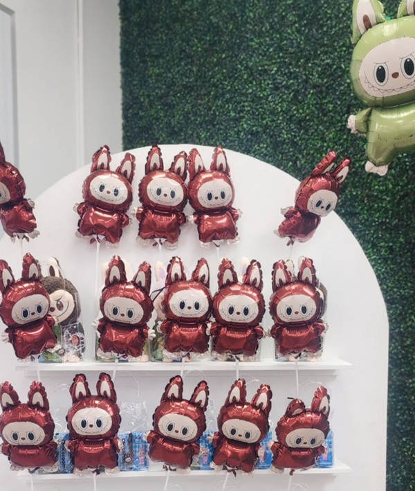 small labubu balloon favors