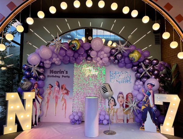 K-Pop demon hunters party stage prop