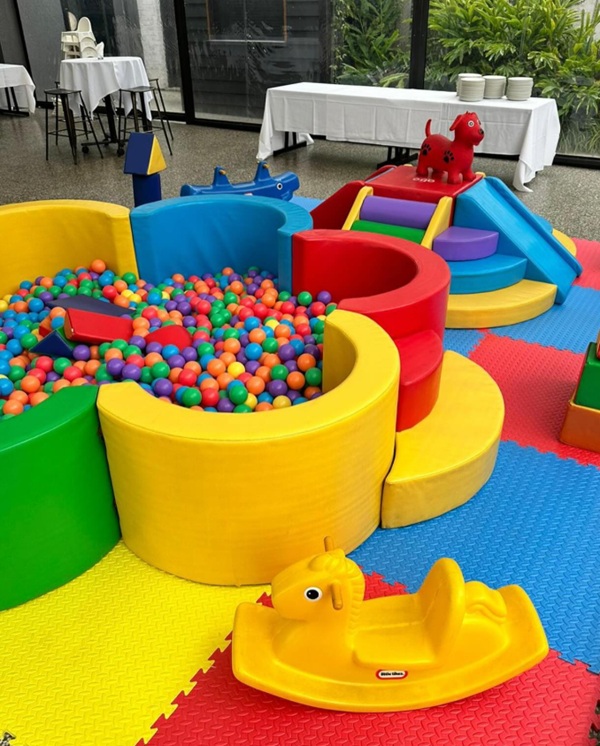 Wiggles birthday party soft play for kids