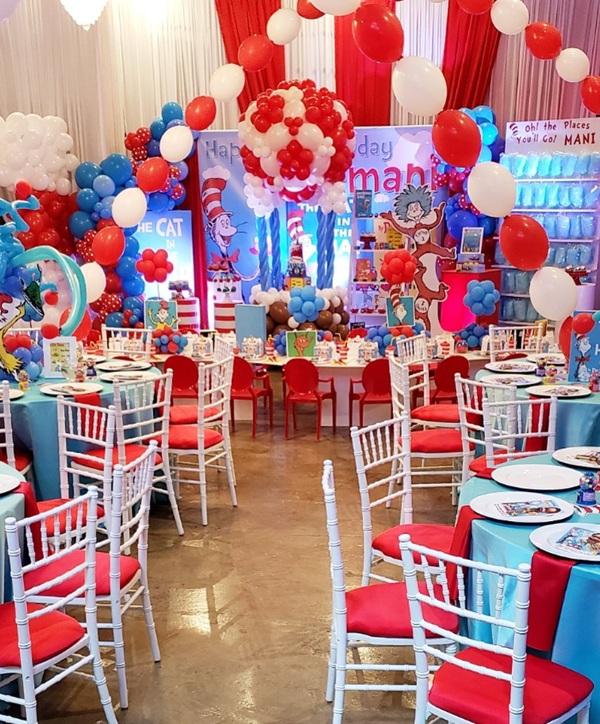 Dr Seuss First Birthday Party setup