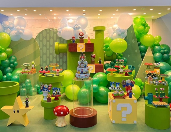 Super Mario Bros themed party
