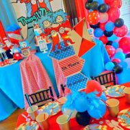 THING 1 THING 2 a party for TWO centerpiece