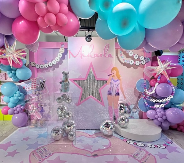 Taylor Swift party decorations