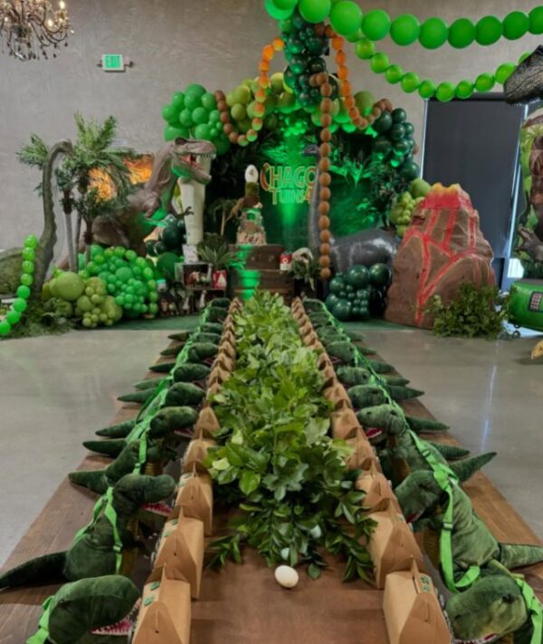 dinosaur themed party decorations