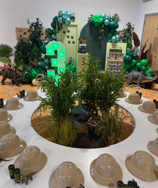 dinosaur themed party