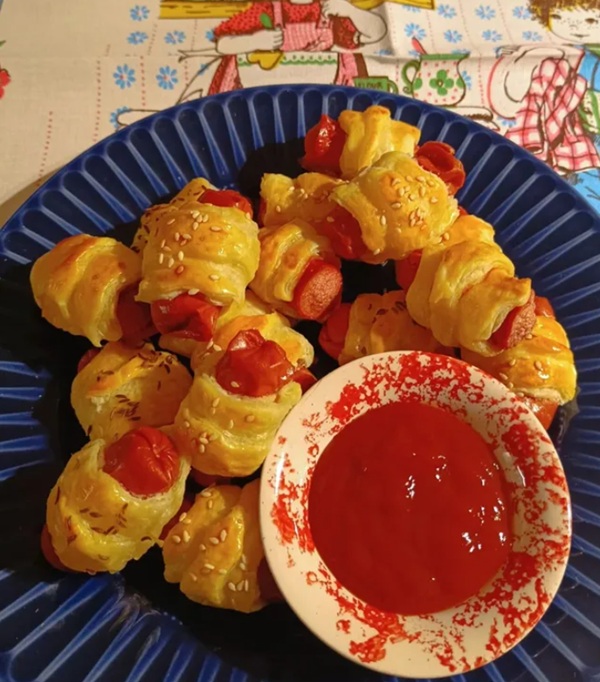 juicy mini sausages and a dip