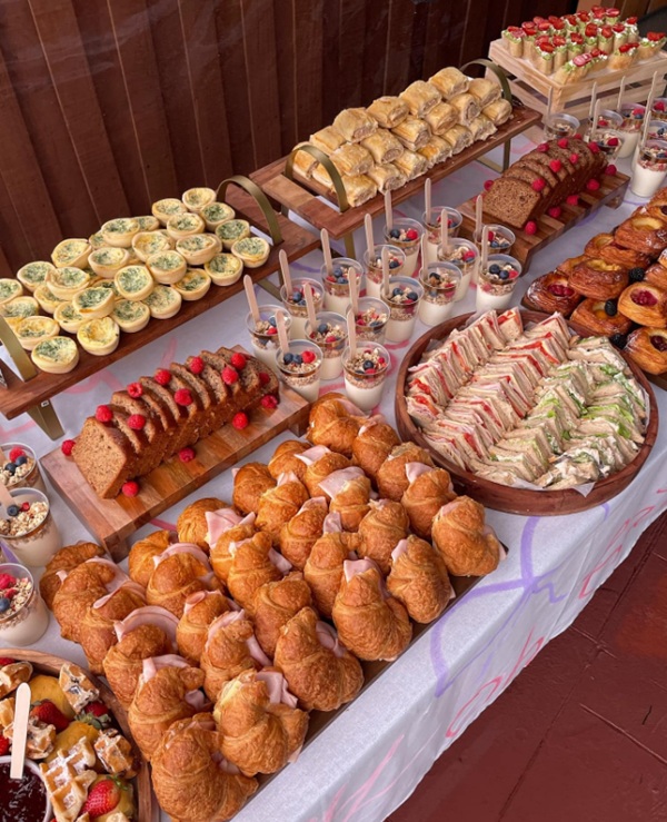 perfect mix of brunch and hot food for a beautiful set up