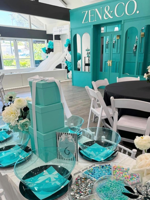 tiffany table centerpiece