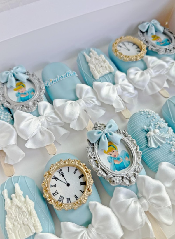 Cinderella cakesicles