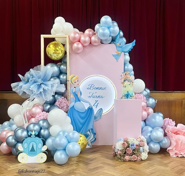 backdrop balloon garland