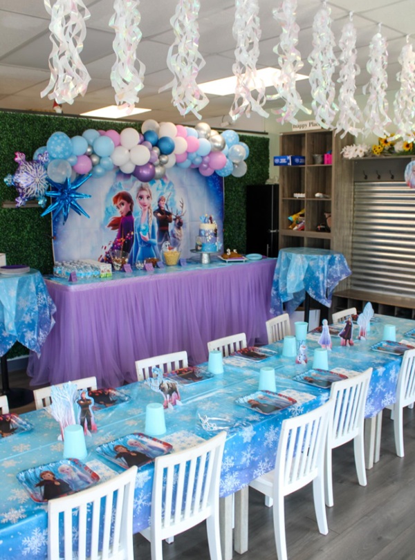 frozen party decorations