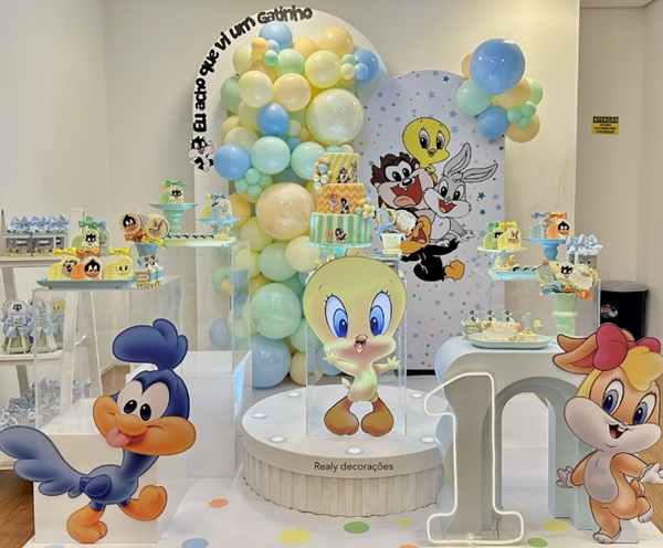 looney tunes first birthday