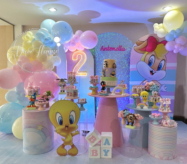 tweety and lola bunny party