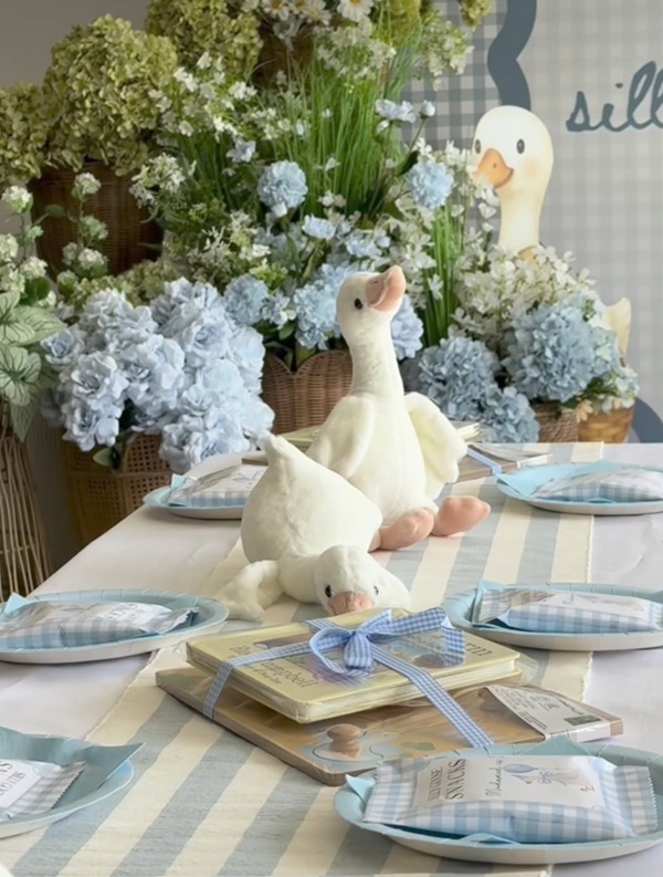 plush goose centerpieces