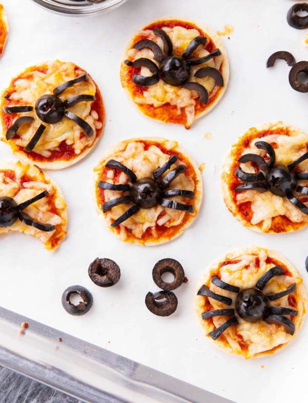 spider web mini pizza