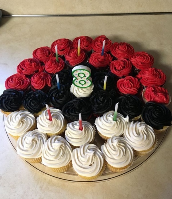Pokemon pokeball cupcake cake