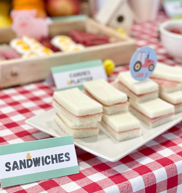 mini barnyard sandwiches